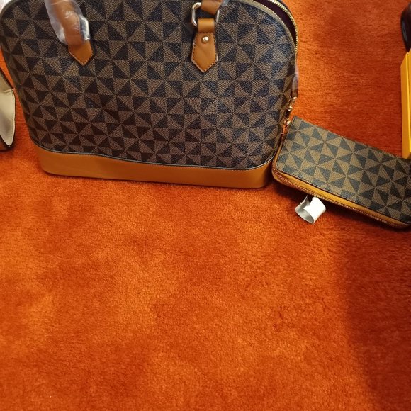 Handbag - Picture 1 of 1